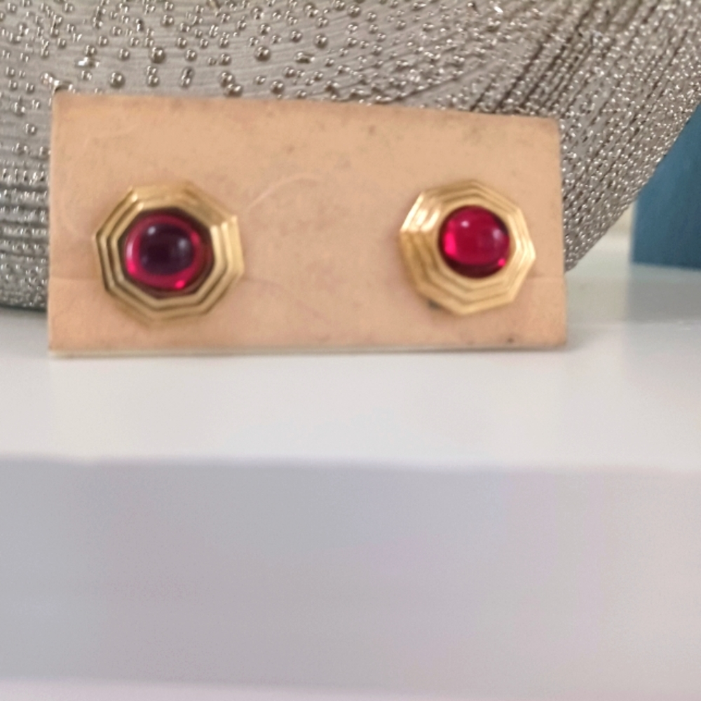 Rhinestone Clip on Earrings, Glode Plated, Red and Green.